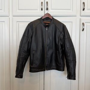 Milwaukee Men's Black Leather Motorcycle Jacket Size medium